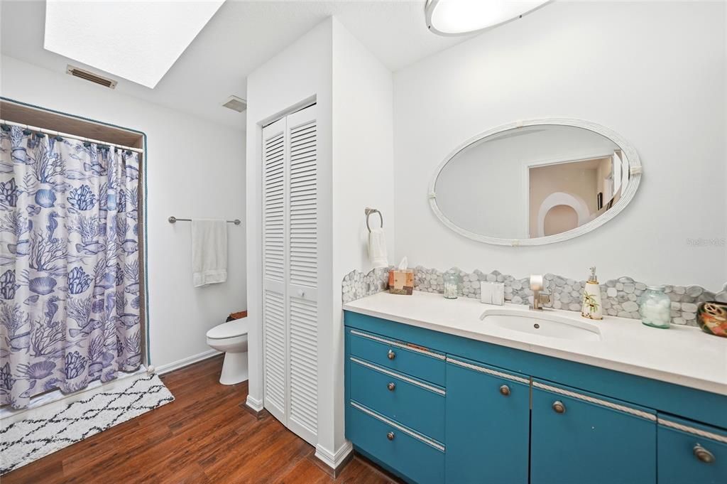 For Sale: $334,000 (3 beds, 2 baths, 2582 Square Feet)