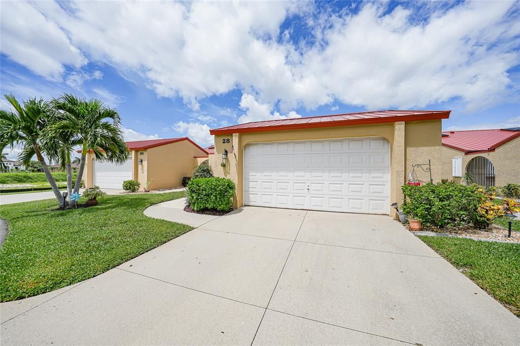 For Sale: $334,000 (3 beds, 2 baths, 2582 Square Feet)