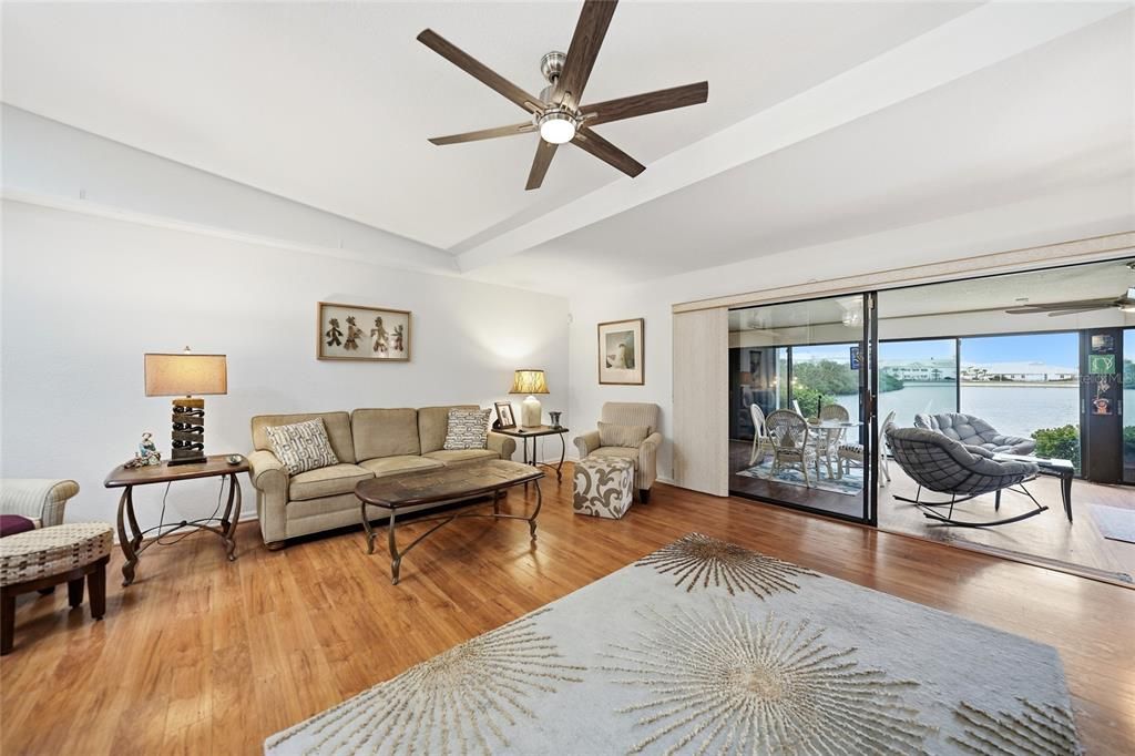 For Sale: $334,000 (3 beds, 2 baths, 2582 Square Feet)