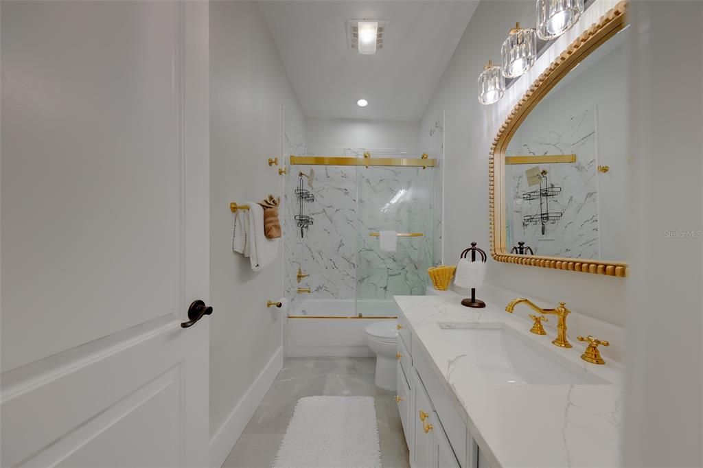 En Venta: $620,000 (3 camas, 3 baños, 2342 Pies cuadrados)