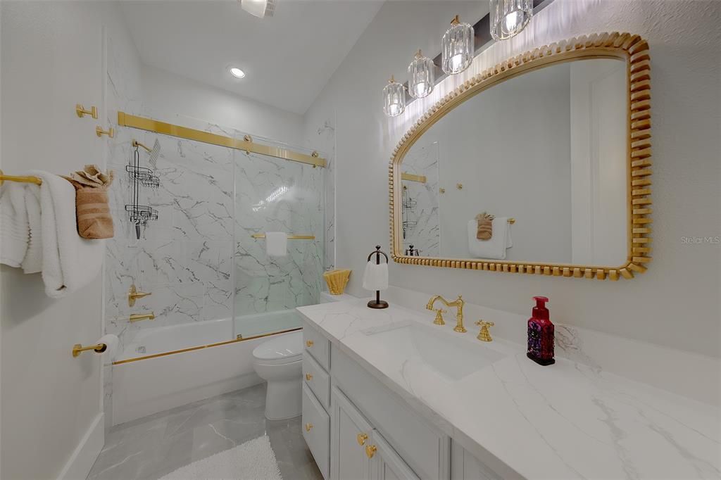 En Venta: $620,000 (3 camas, 3 baños, 2342 Pies cuadrados)