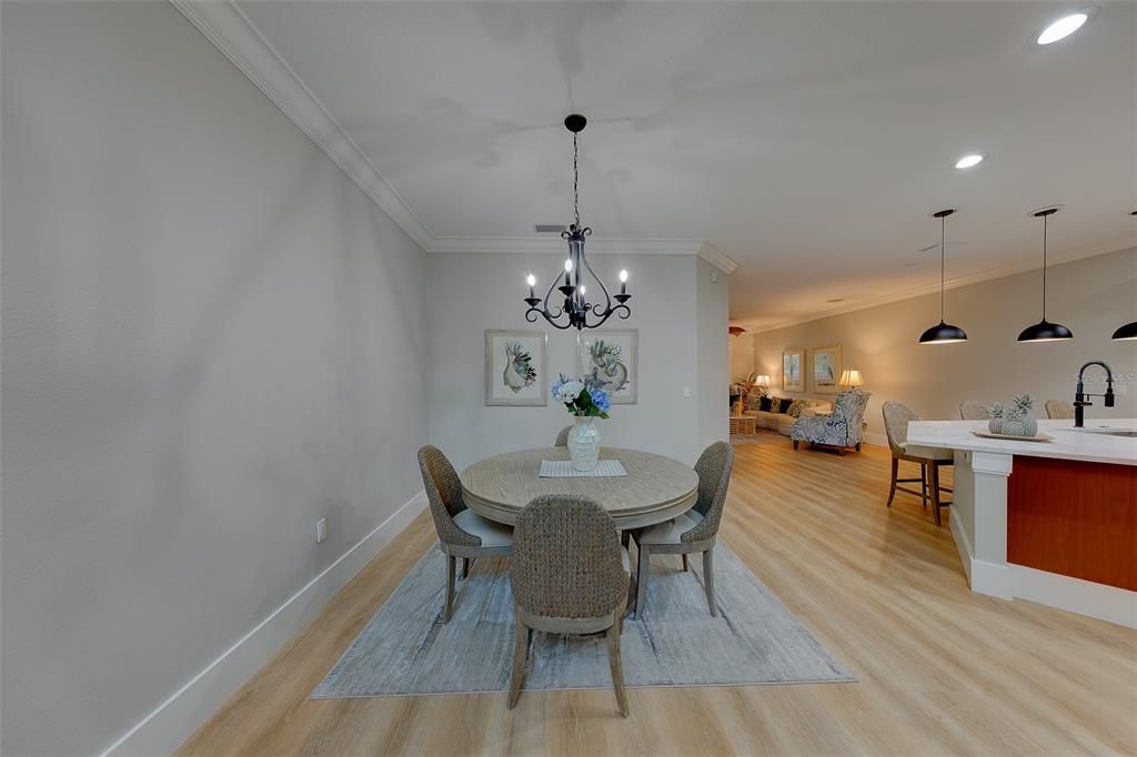 En Venta: $620,000 (3 camas, 3 baños, 2342 Pies cuadrados)