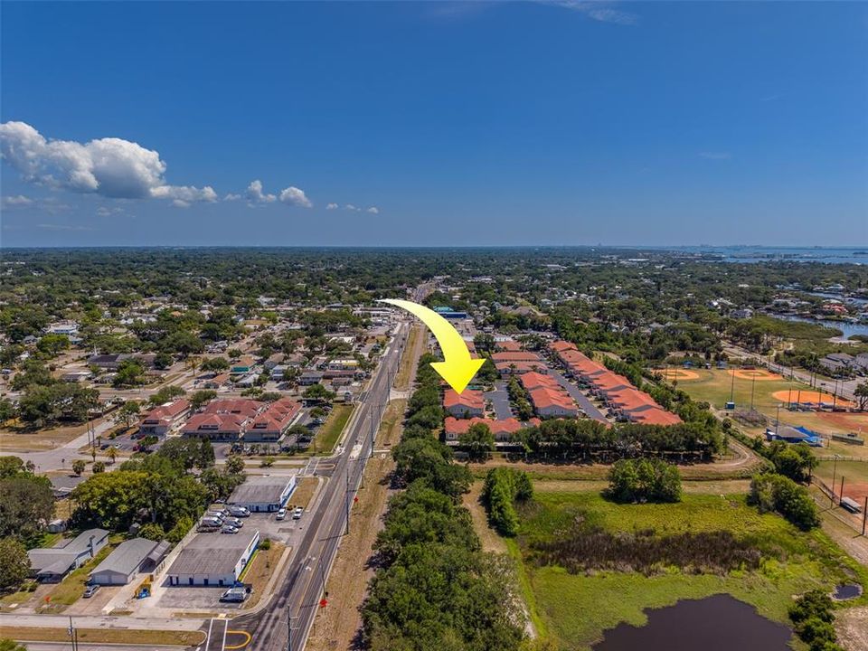 En Venta: $620,000 (3 camas, 3 baños, 2342 Pies cuadrados)