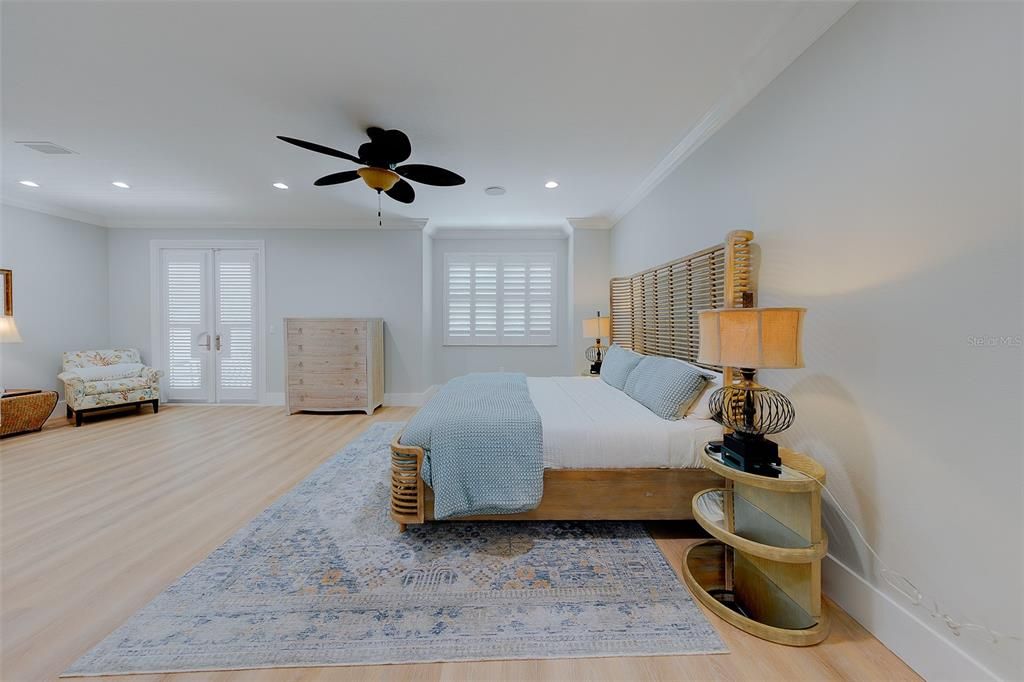 En Venta: $620,000 (3 camas, 3 baños, 2342 Pies cuadrados)