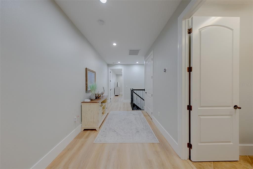 En Venta: $620,000 (3 camas, 3 baños, 2342 Pies cuadrados)