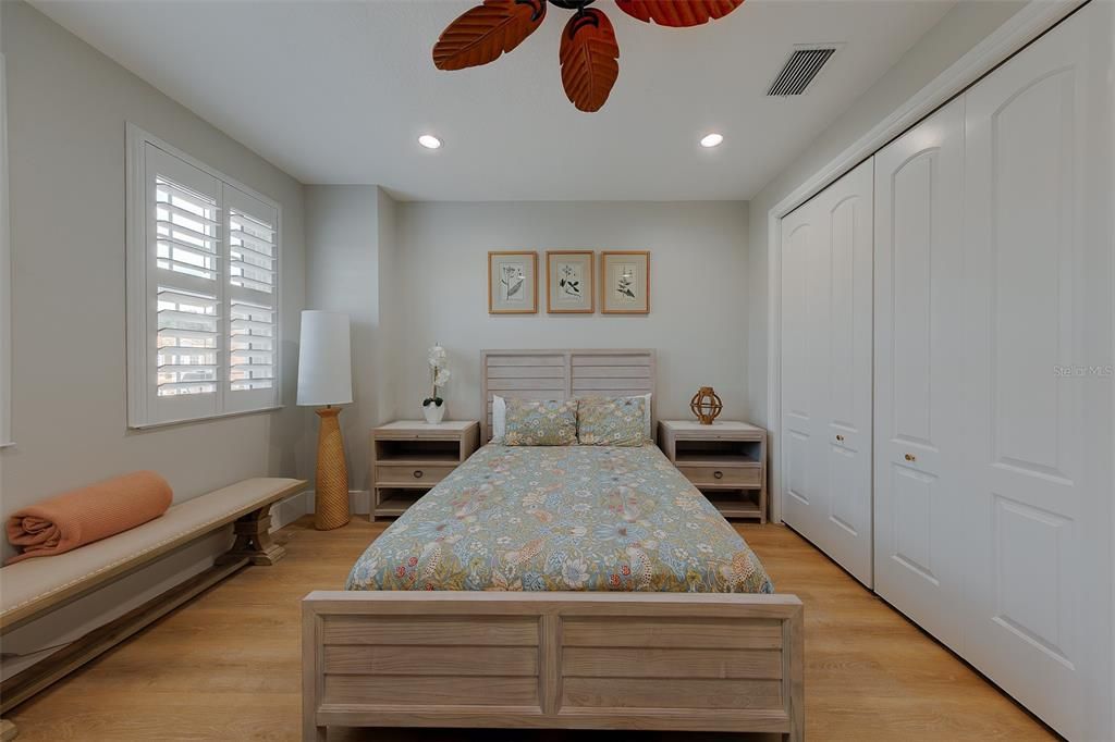 En Venta: $620,000 (3 camas, 3 baños, 2342 Pies cuadrados)