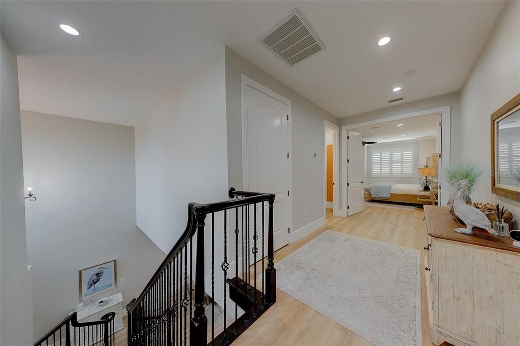 En Venta: $620,000 (3 camas, 3 baños, 2342 Pies cuadrados)