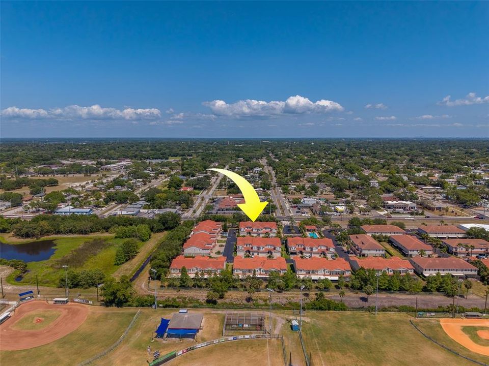 En Venta: $620,000 (3 camas, 3 baños, 2342 Pies cuadrados)