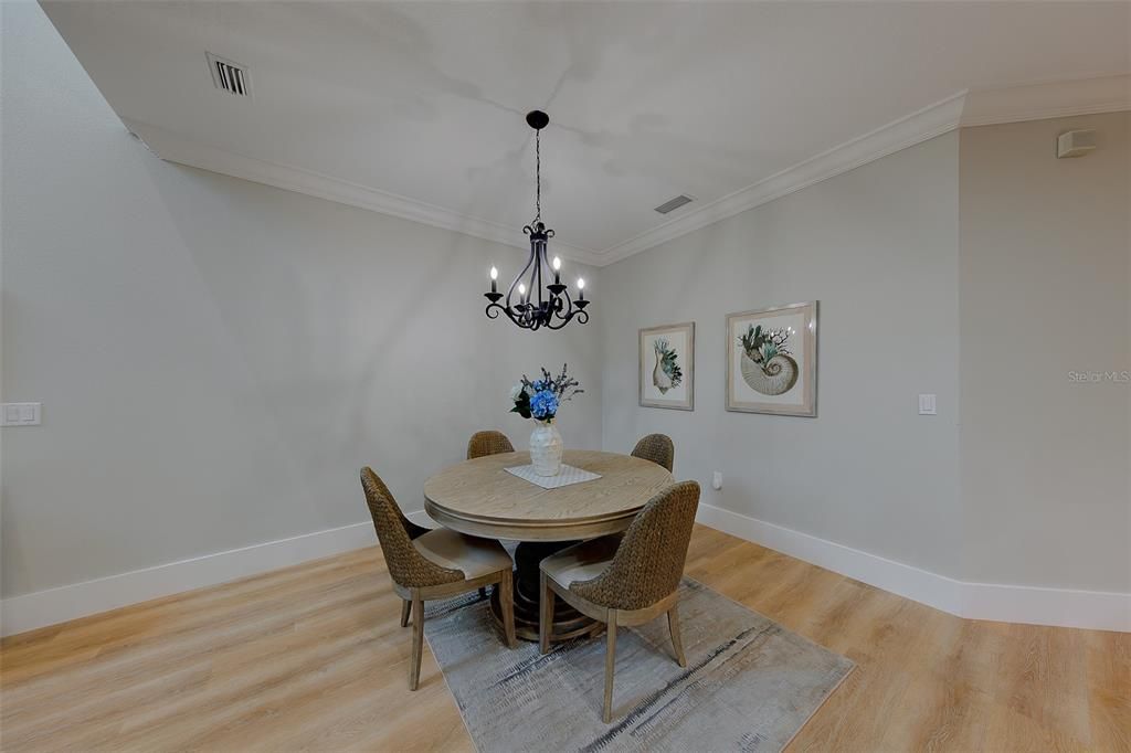En Venta: $620,000 (3 camas, 3 baños, 2342 Pies cuadrados)
