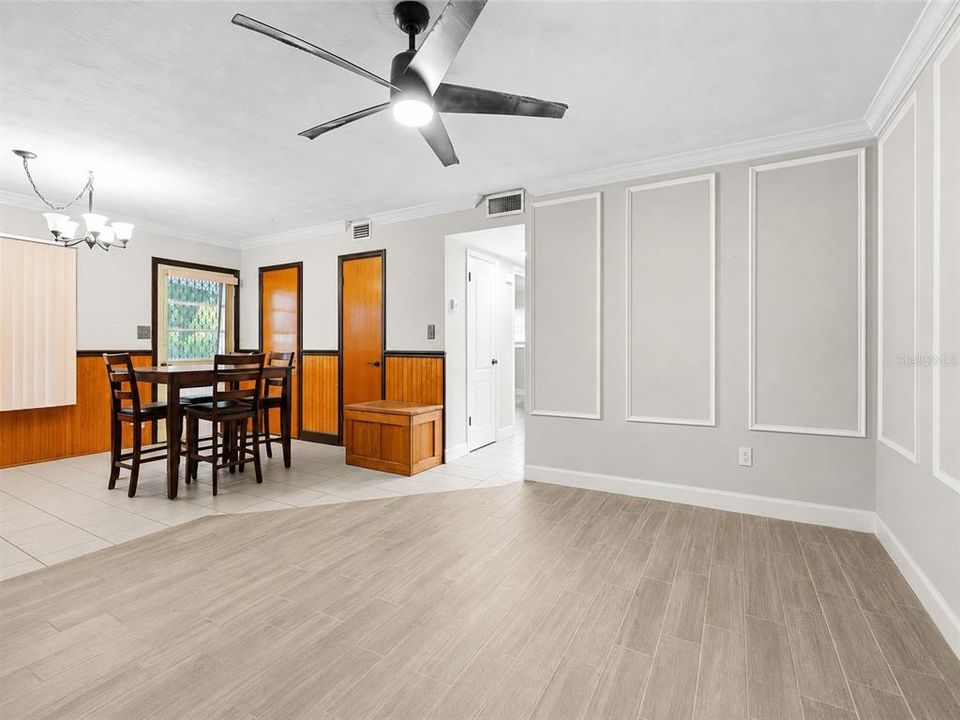 For Sale: $295,000 (2 beds, 1 baths, 1236 Square Feet)