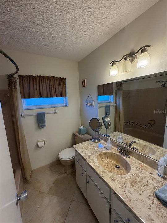 For Sale: $250,000 (3 beds, 2 baths, 1516 Square Feet)