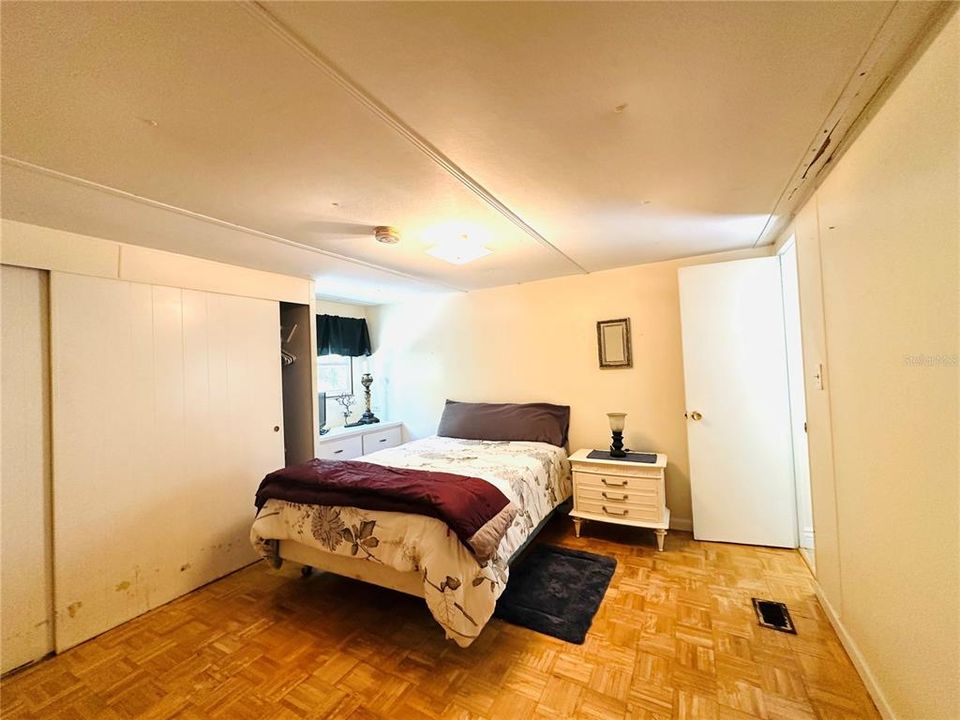 For Sale: $99,000 (2 beds, 2 baths, 1008 Square Feet)