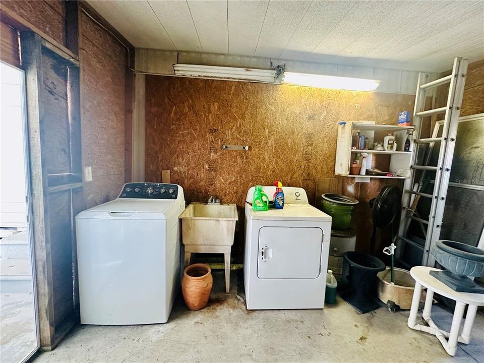 For Sale: $99,000 (2 beds, 2 baths, 1008 Square Feet)