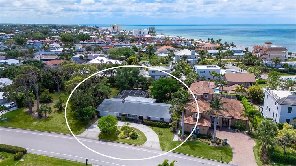 待售: $1,100,000 (0.42 acres)