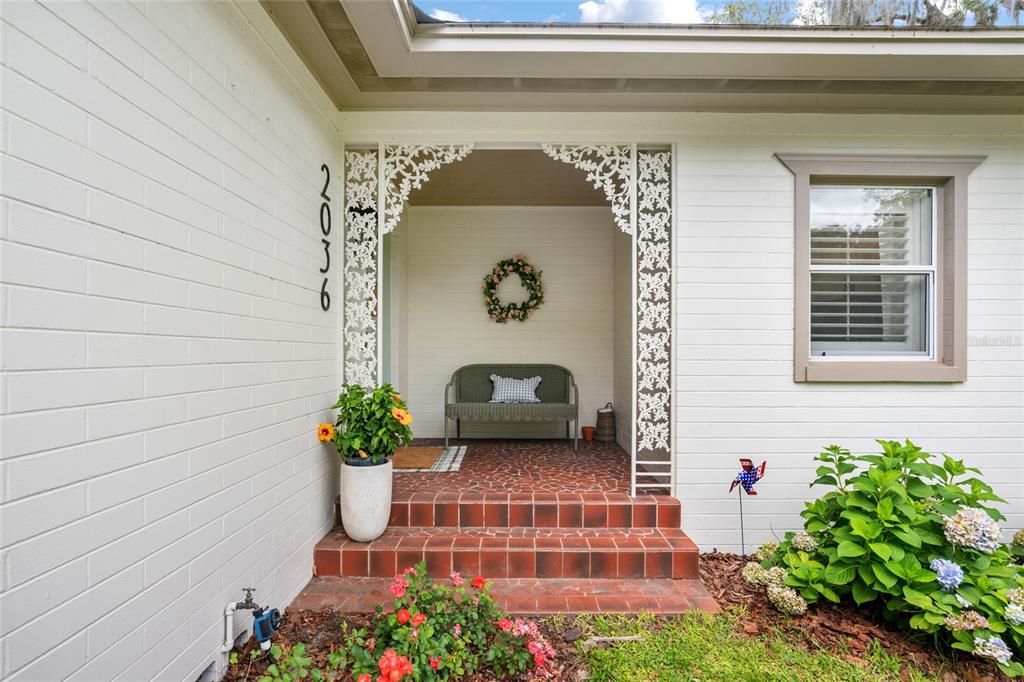 For Sale: $545,000 (3 beds, 3 baths, 2031 Square Feet)