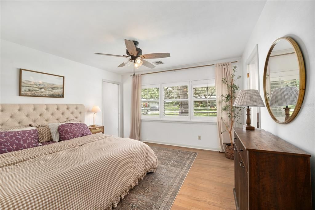 For Sale: $545,000 (3 beds, 3 baths, 2031 Square Feet)