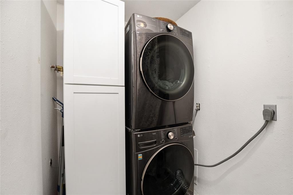 For Sale: $545,000 (3 beds, 3 baths, 2031 Square Feet)