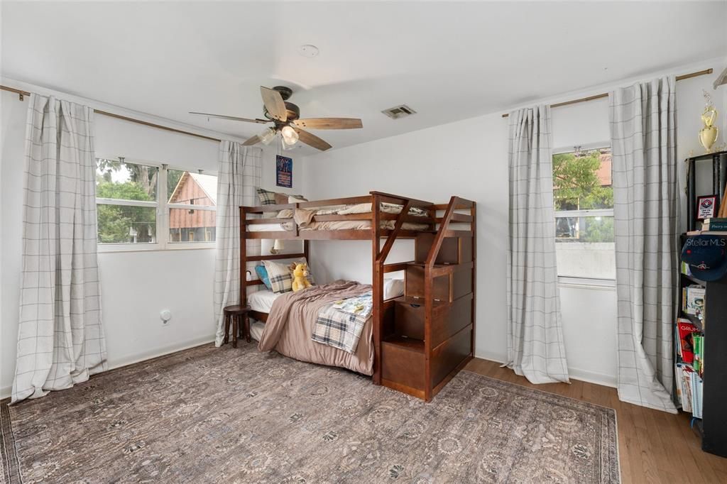 For Sale: $545,000 (3 beds, 3 baths, 2031 Square Feet)