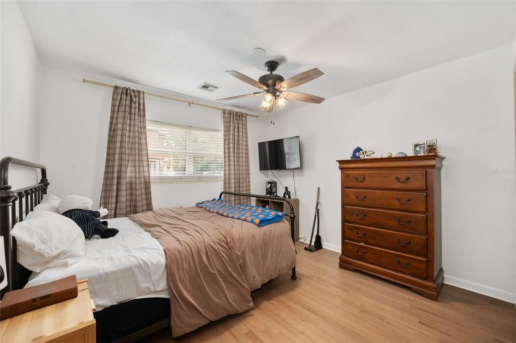 For Sale: $545,000 (3 beds, 3 baths, 2031 Square Feet)