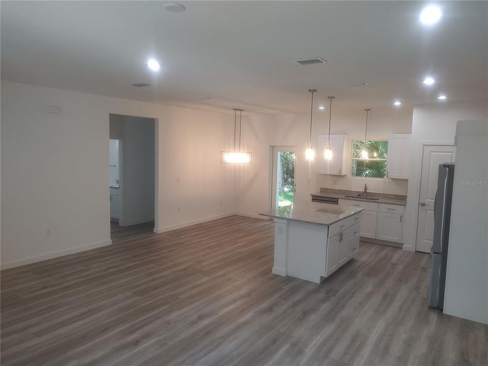 En Venta: $440,000 (3 camas, 2 baños, 1517 Pies cuadrados)