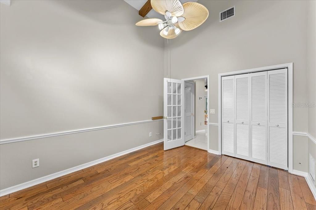 For Sale: $1,695,000 (5 beds, 4 baths, 4558 Square Feet)