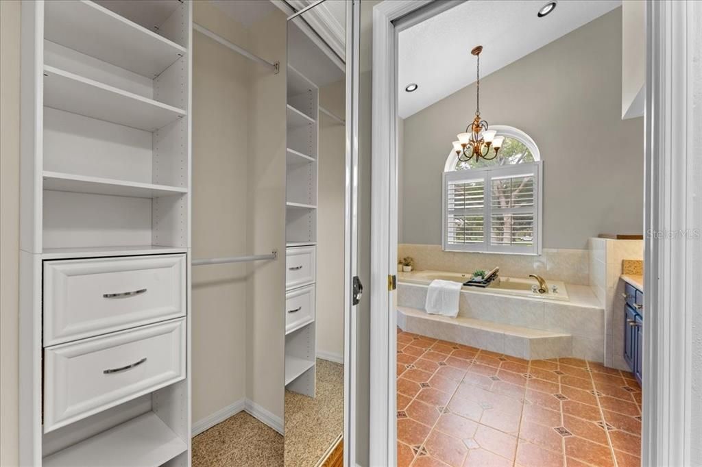 For Sale: $1,695,000 (5 beds, 4 baths, 4558 Square Feet)