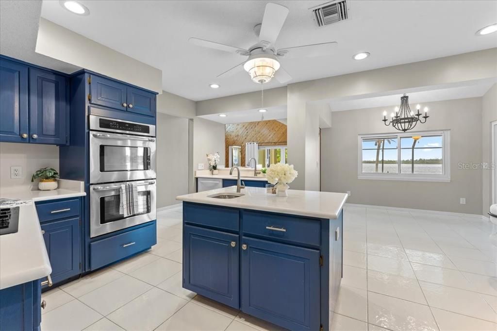 For Sale: $1,695,000 (5 beds, 4 baths, 4558 Square Feet)