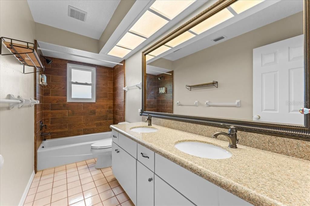 For Sale: $1,695,000 (5 beds, 4 baths, 4558 Square Feet)