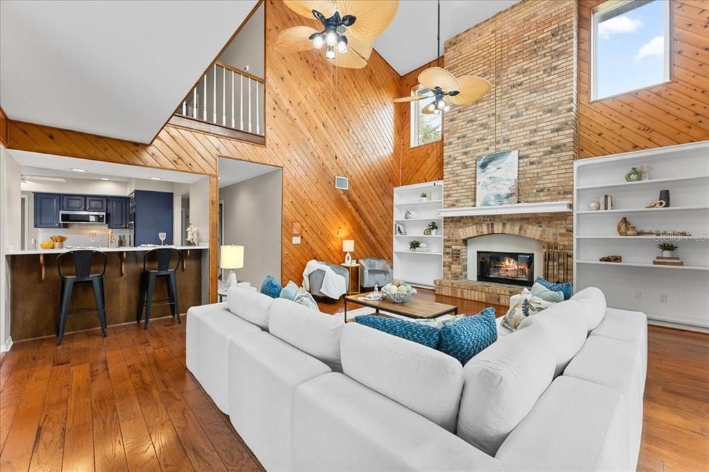 For Sale: $1,695,000 (5 beds, 4 baths, 4558 Square Feet)
