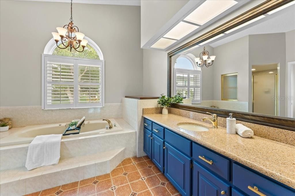 For Sale: $1,695,000 (5 beds, 4 baths, 4558 Square Feet)