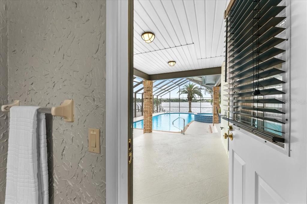 For Sale: $1,695,000 (5 beds, 4 baths, 4558 Square Feet)