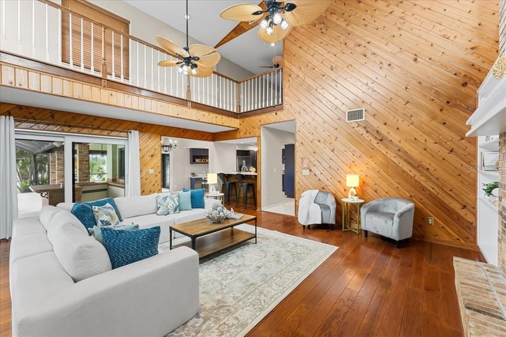For Sale: $1,695,000 (5 beds, 4 baths, 4558 Square Feet)