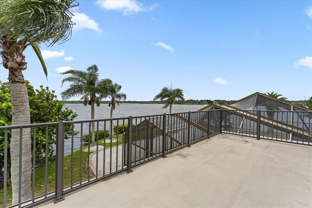 For Sale: $1,695,000 (5 beds, 4 baths, 4558 Square Feet)