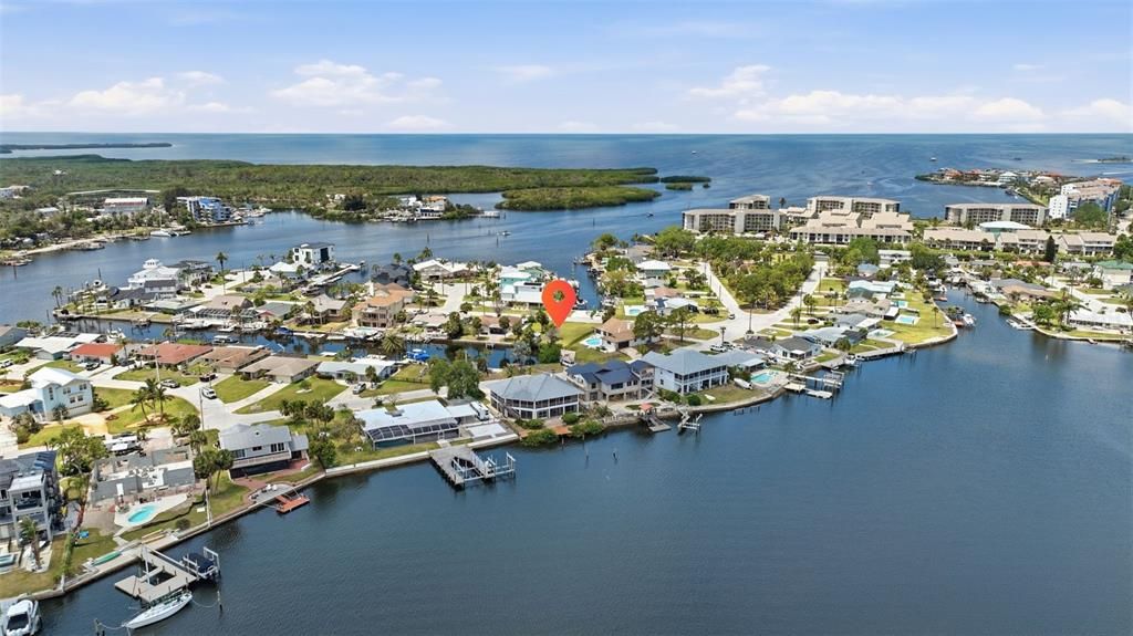 На продажу: $395,000 (0.26 acres)