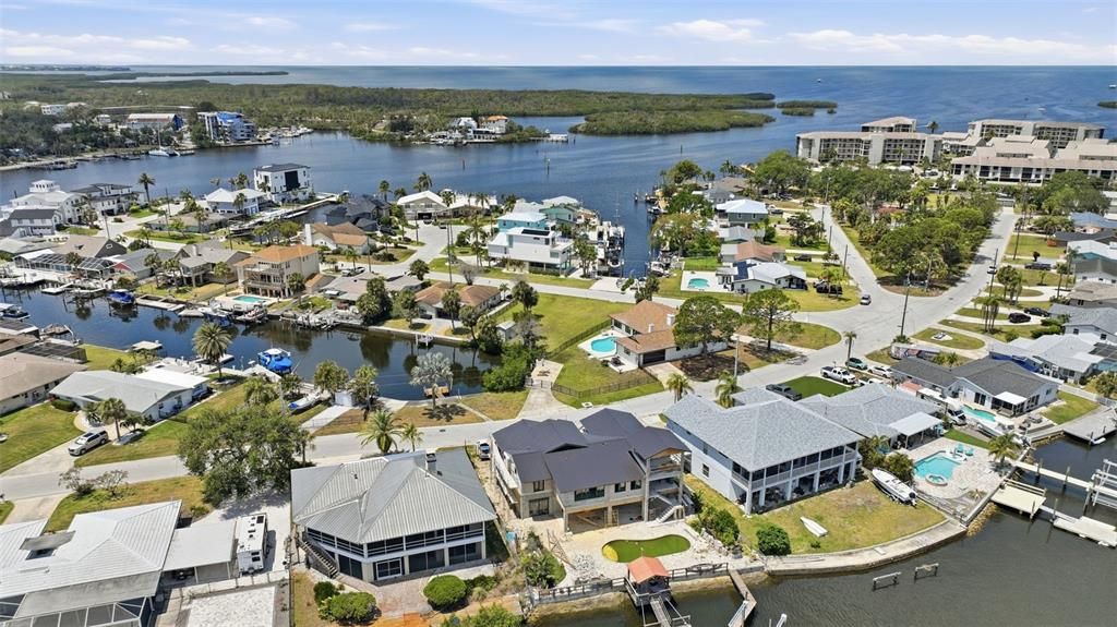 На продажу: $395,000 (0.26 acres)