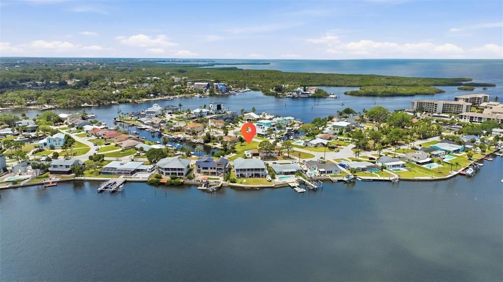 На продажу: $395,000 (0.26 acres)