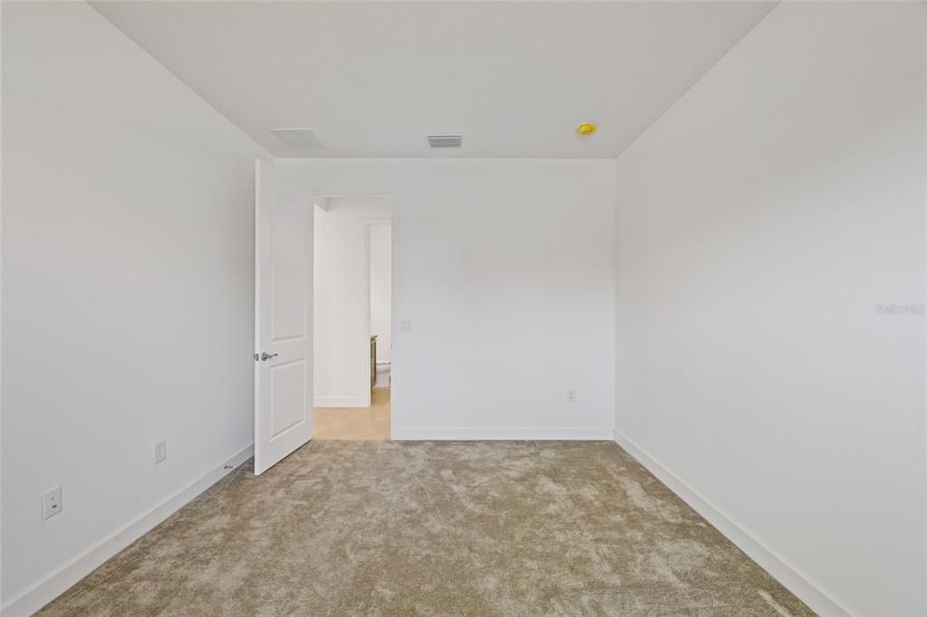 For Sale: $599,000 (5 beds, 4 baths, 3251 Square Feet)