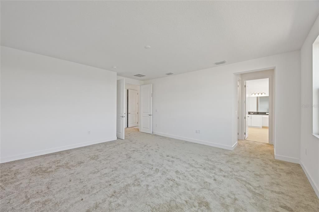 For Sale: $599,000 (5 beds, 4 baths, 3251 Square Feet)