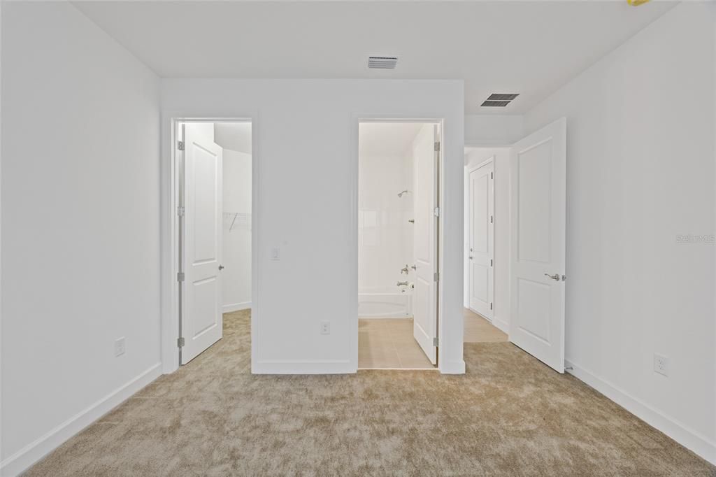 For Sale: $599,000 (5 beds, 4 baths, 3251 Square Feet)