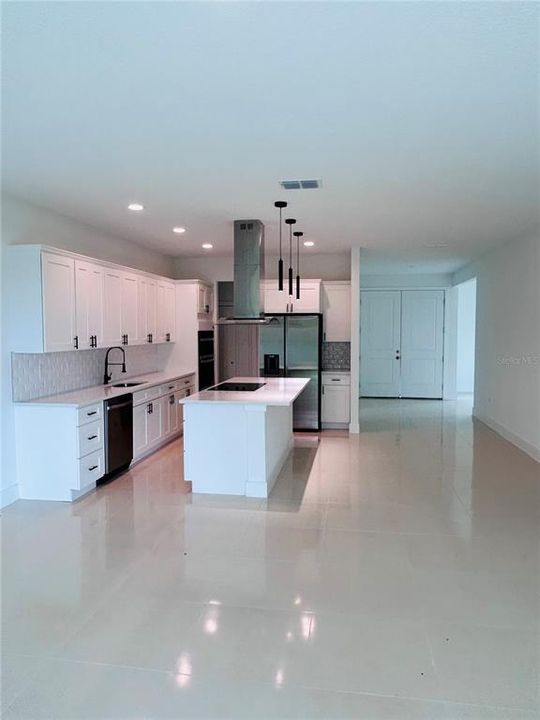 For Sale: $419,990 (3 beds, 3 baths, 1968 Square Feet)