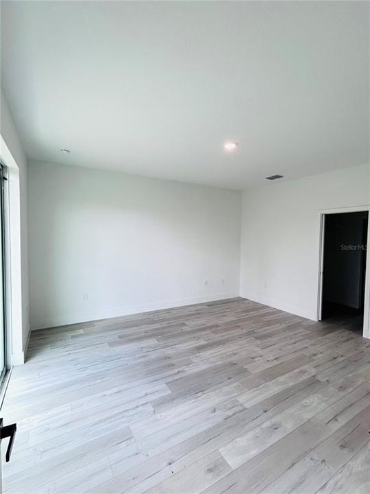 For Sale: $419,990 (3 beds, 3 baths, 1968 Square Feet)