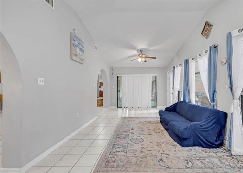 For Sale: $365,000 (3 beds, 2 baths, 1812 Square Feet)