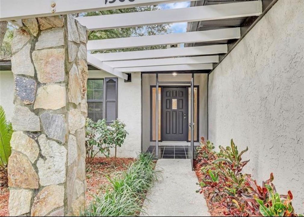 For Sale: $365,000 (3 beds, 2 baths, 1812 Square Feet)