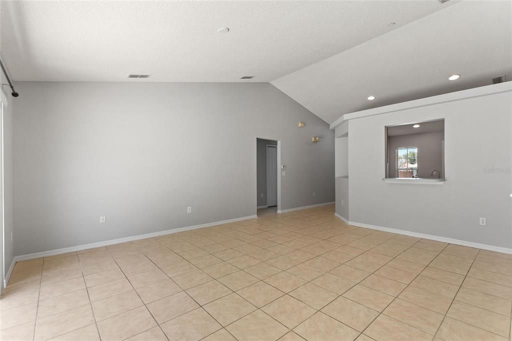 En Venta: $309,999 (3 camas, 2 baños, 1272 Pies cuadrados)