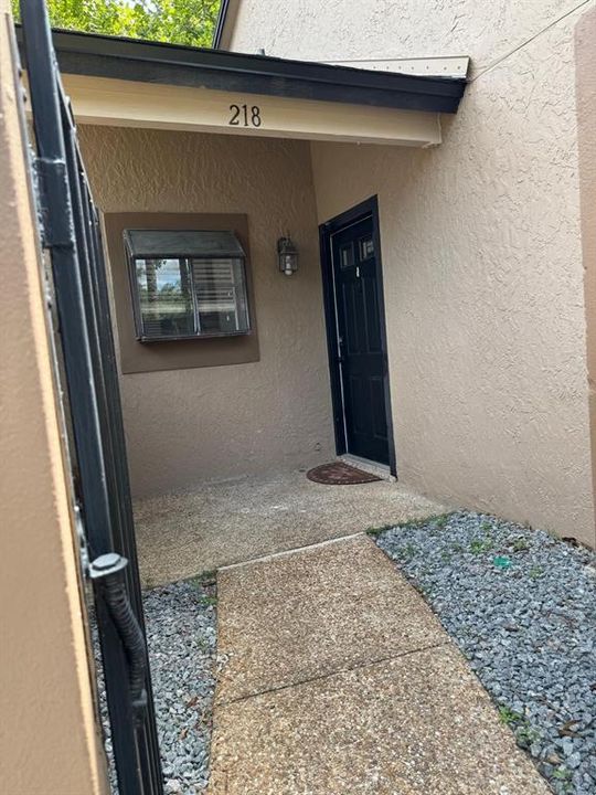 For Sale: $245,000 (2 beds, 2 baths, 1199 Square Feet)