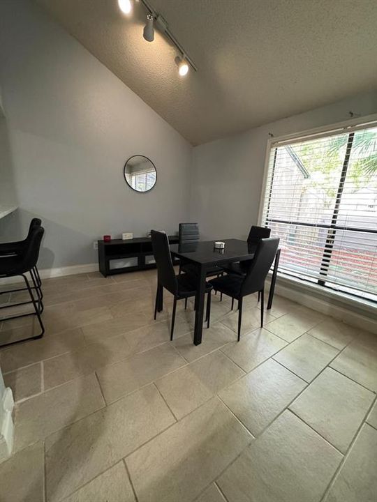 For Sale: $245,000 (2 beds, 2 baths, 1199 Square Feet)