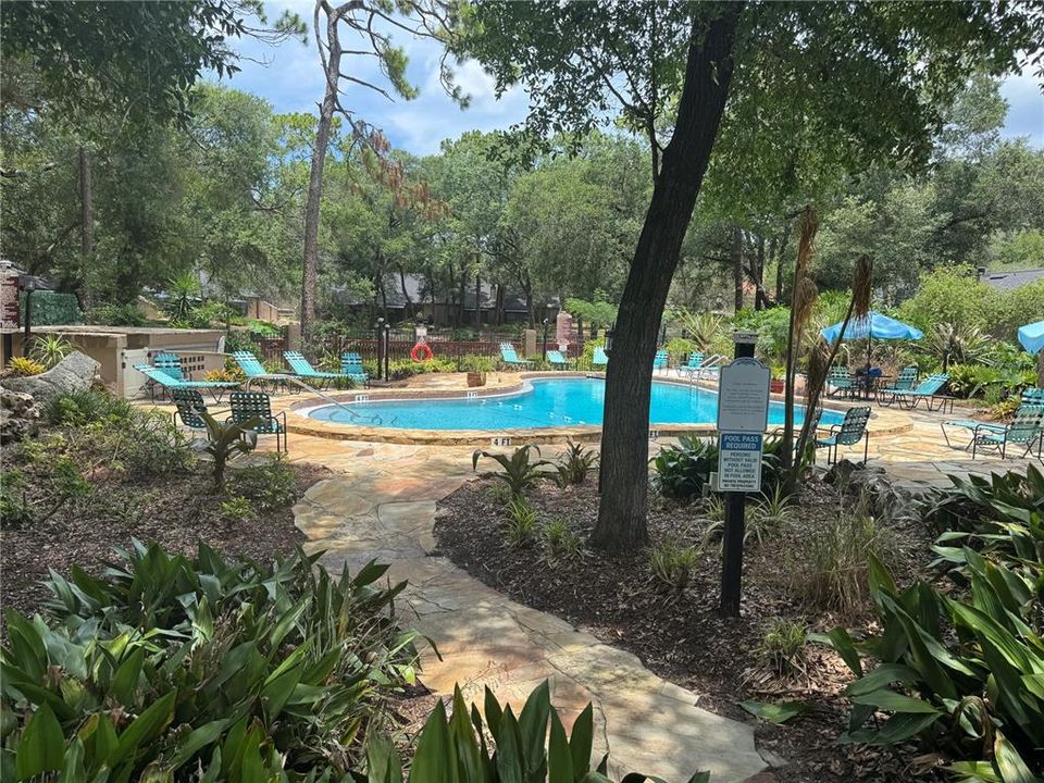 For Sale: $245,000 (2 beds, 2 baths, 1199 Square Feet)