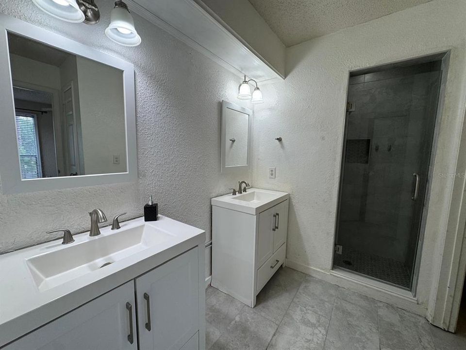 For Sale: $245,000 (2 beds, 2 baths, 1199 Square Feet)