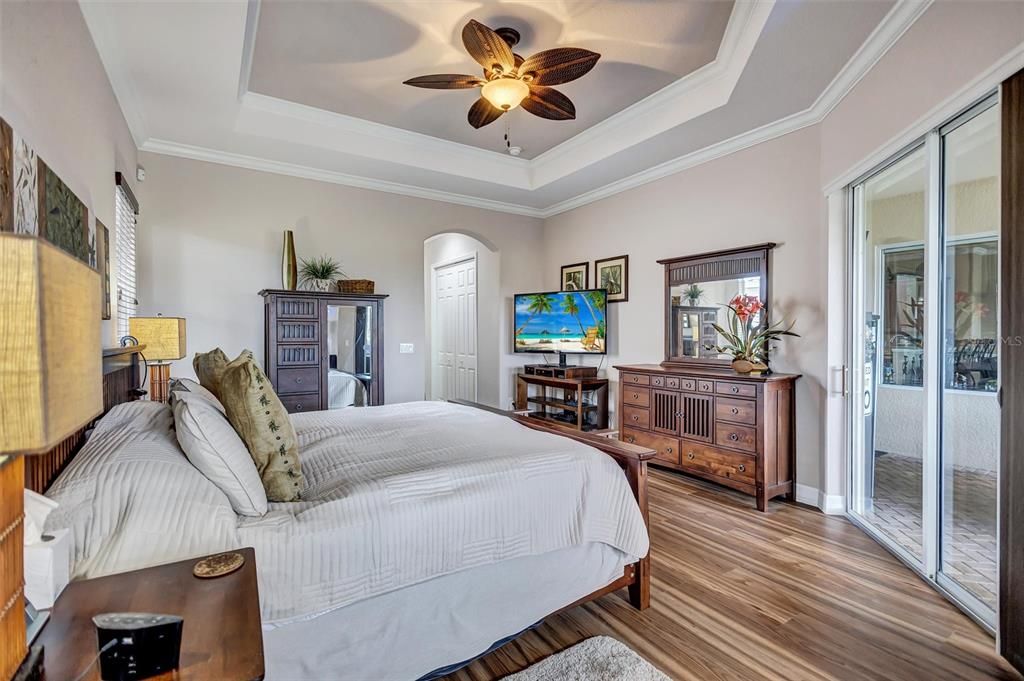 For Sale: $1,200,000 (5 beds, 3 baths, 2929 Square Feet)