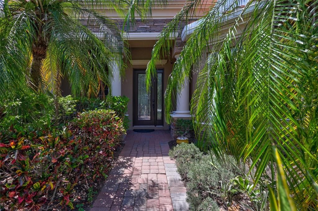 For Sale: $1,200,000 (5 beds, 3 baths, 2929 Square Feet)